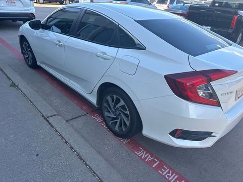 Used 2016 Honda Civic EX image 6