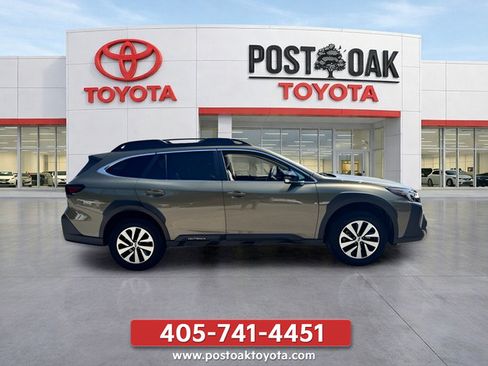 Used 2024 Subaru Outback Premium AWD/4WD image 9