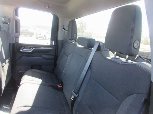 New 2026 GMC Sierra 2500 SLE w/ SLE Value Package; AWD/4WD image 15