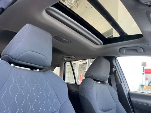 Certified 2023 Toyota Corolla Cross LE w/ Moonroof Package AWD/4WD image 14
