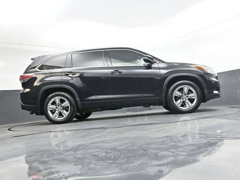 Used 2015 Toyota Highlander Limited AWD/4WD image 32