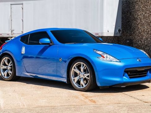 Used 2010 Nissan 370Z Touring w/ Sport Pkg RWD image 56