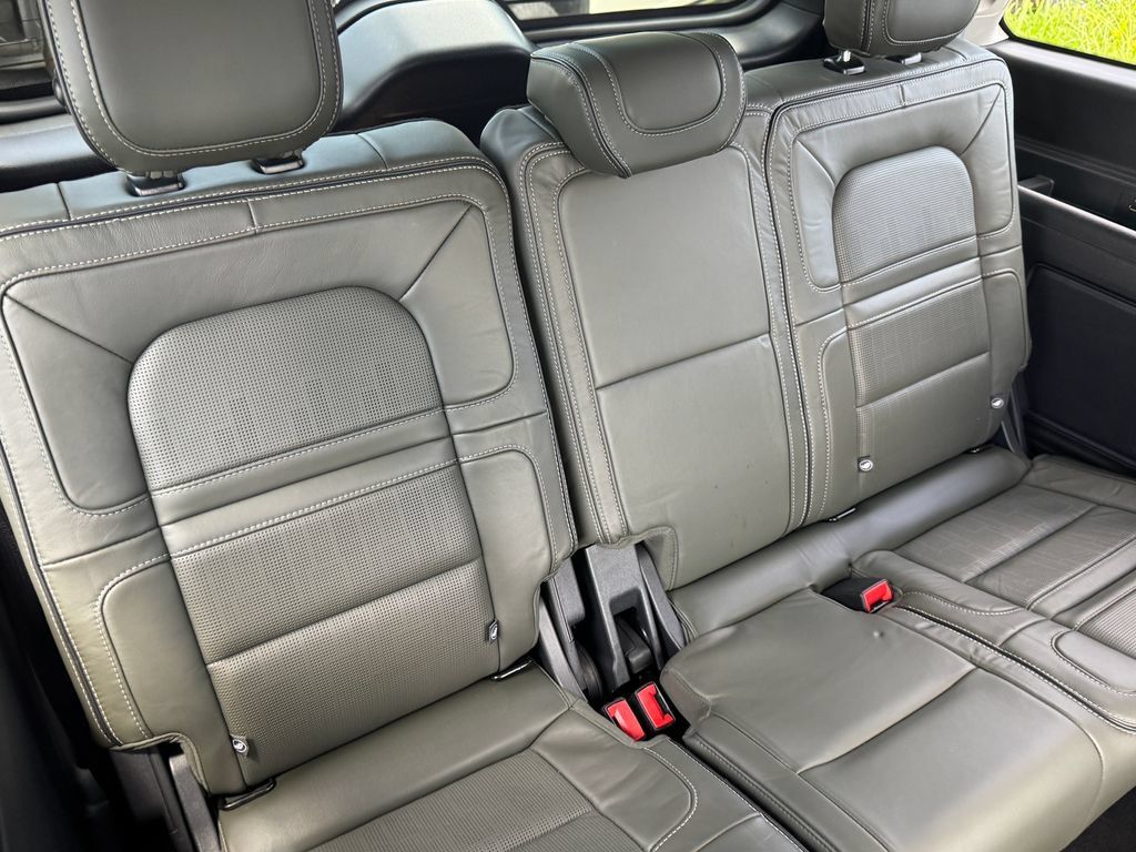 Used 2024 Lincoln Navigator Black Label AWD/4WD image 34