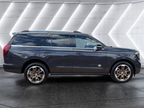 Used 2025 Ford Expedition King Ranch AWD/4WD image 8