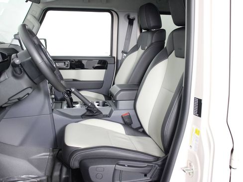 Used 2025 INEOS Grenadier AWD/4WD image 29