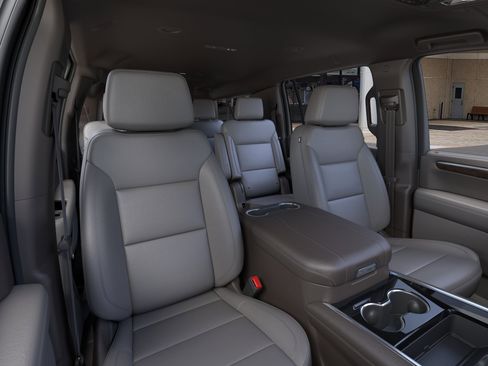 New 2026 Chevrolet Suburban LT image 16