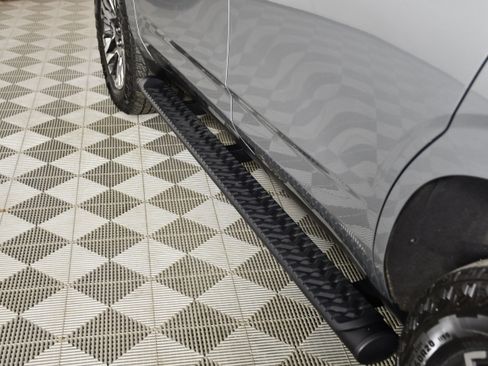 Used 2025 Chevrolet Tahoe Z71 image 16