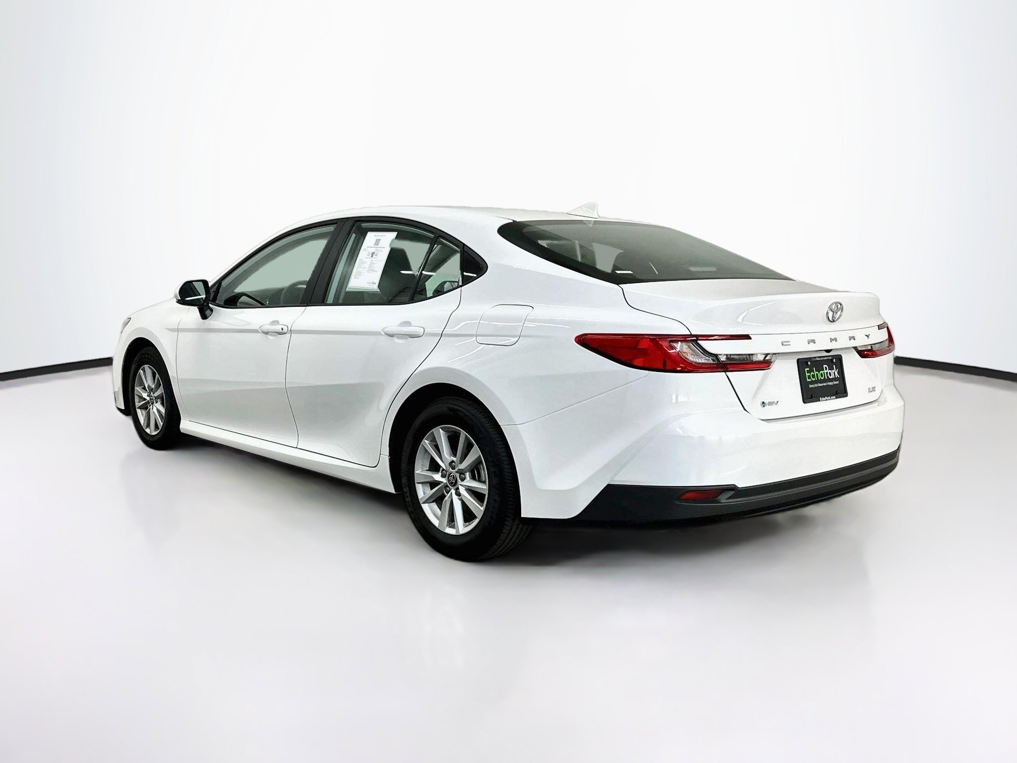 Used 2026 Toyota Camry LE FWD image 5