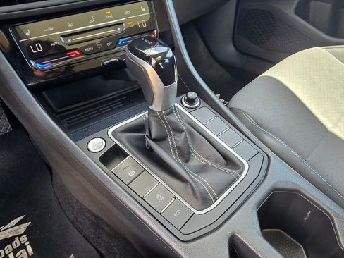 Used 2025 Volkswagen Jetta SE FWD image 21