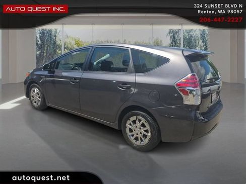 Used 2017 Toyota Prius V Two w/ Carpet Mat Package FWD image 7