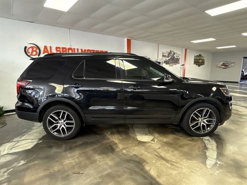 Used 2016 Ford Explorer Sport w/ Equipment Group 401A AWD/4WD image 3