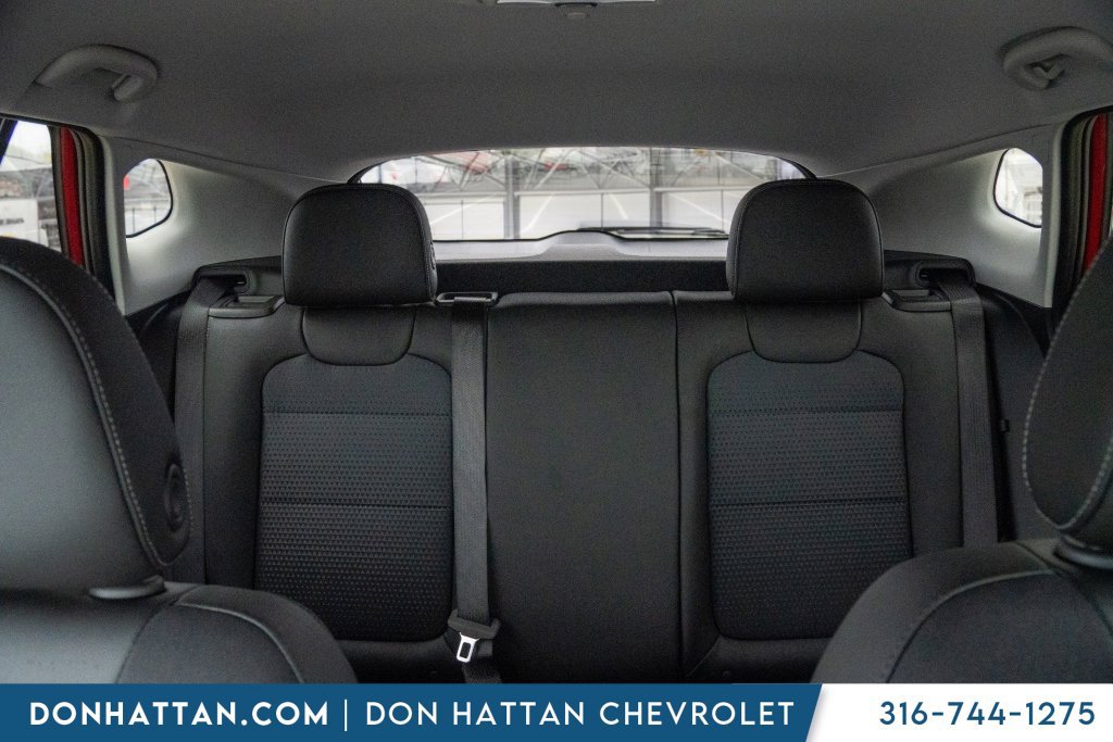 New 2026 Chevrolet Trax LT w/ LT Convenience Package FWD image 19