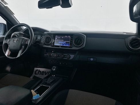 Used 2020 Toyota Tacoma TRD Sport w/ Technology Package AWD/4WD image 21
