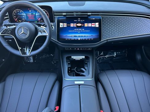 New 2026 Mercedes-Benz E 450 4MATIC Sedan image 13
