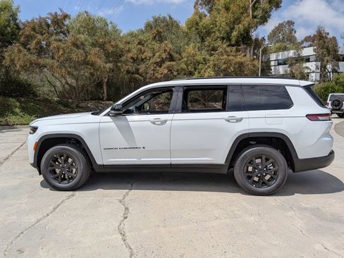 New 2026 Jeep Grand Cherokee L 4WD image 10