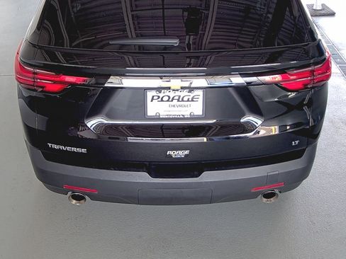 Used 2023 Chevrolet Traverse LT image 12