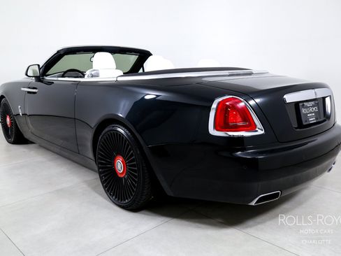 Used 2017 Rolls-Royce Dawn RWD image 9