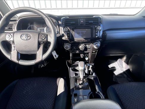 Used 2018 Toyota 4Runner TRD Off-Road image 19