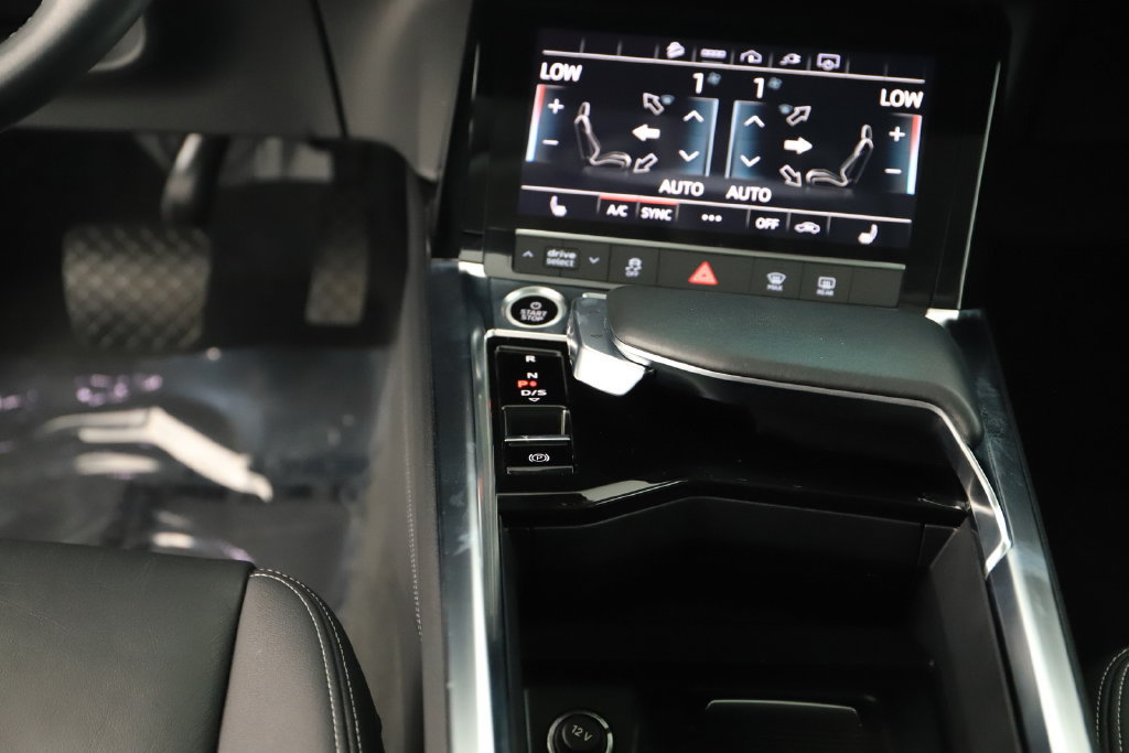 Certified 2024 Audi Q8 e-tron Premium AWD/4WD image 21