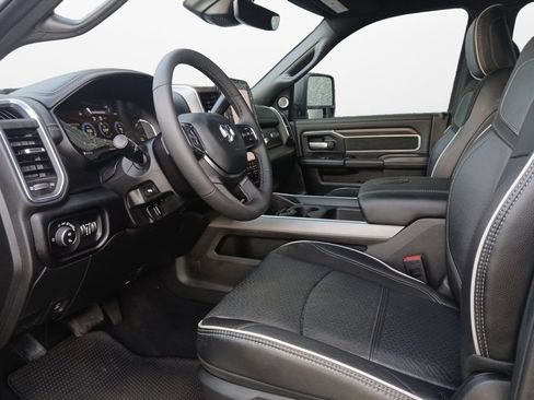 Used 2026 RAM 2500 Laramie AWD/4WD image 19