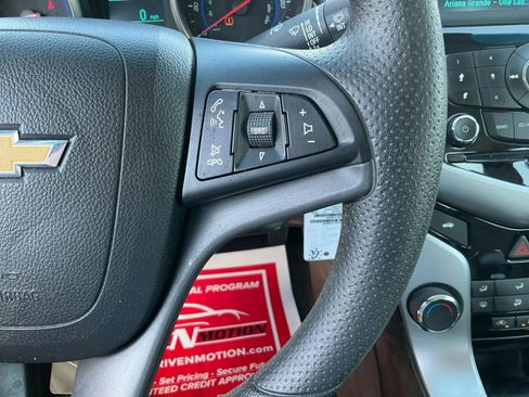 Used 2016 Chevrolet Cruze LS image 25