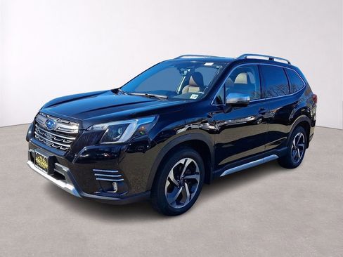 Used 2022 Subaru Forester Touring AWD/4WD image 3