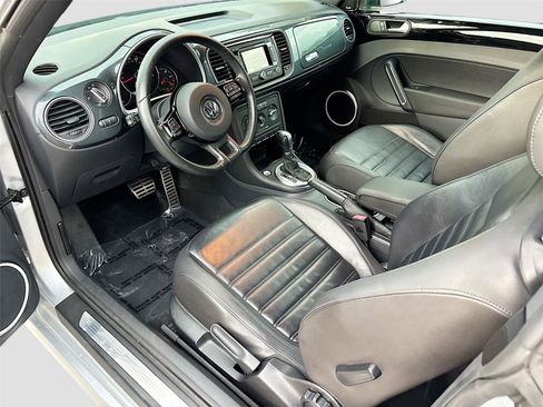 Used 2012 Volkswagen Beetle Turbo FWD image 20