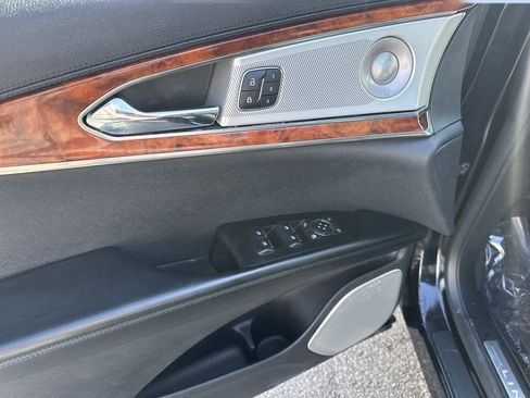 Used 2020 Lincoln Nautilus Reserve w/ Equipment Group 202A image 10