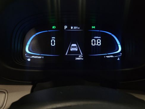 Used 2024 Hyundai Venue SEL FWD image 23