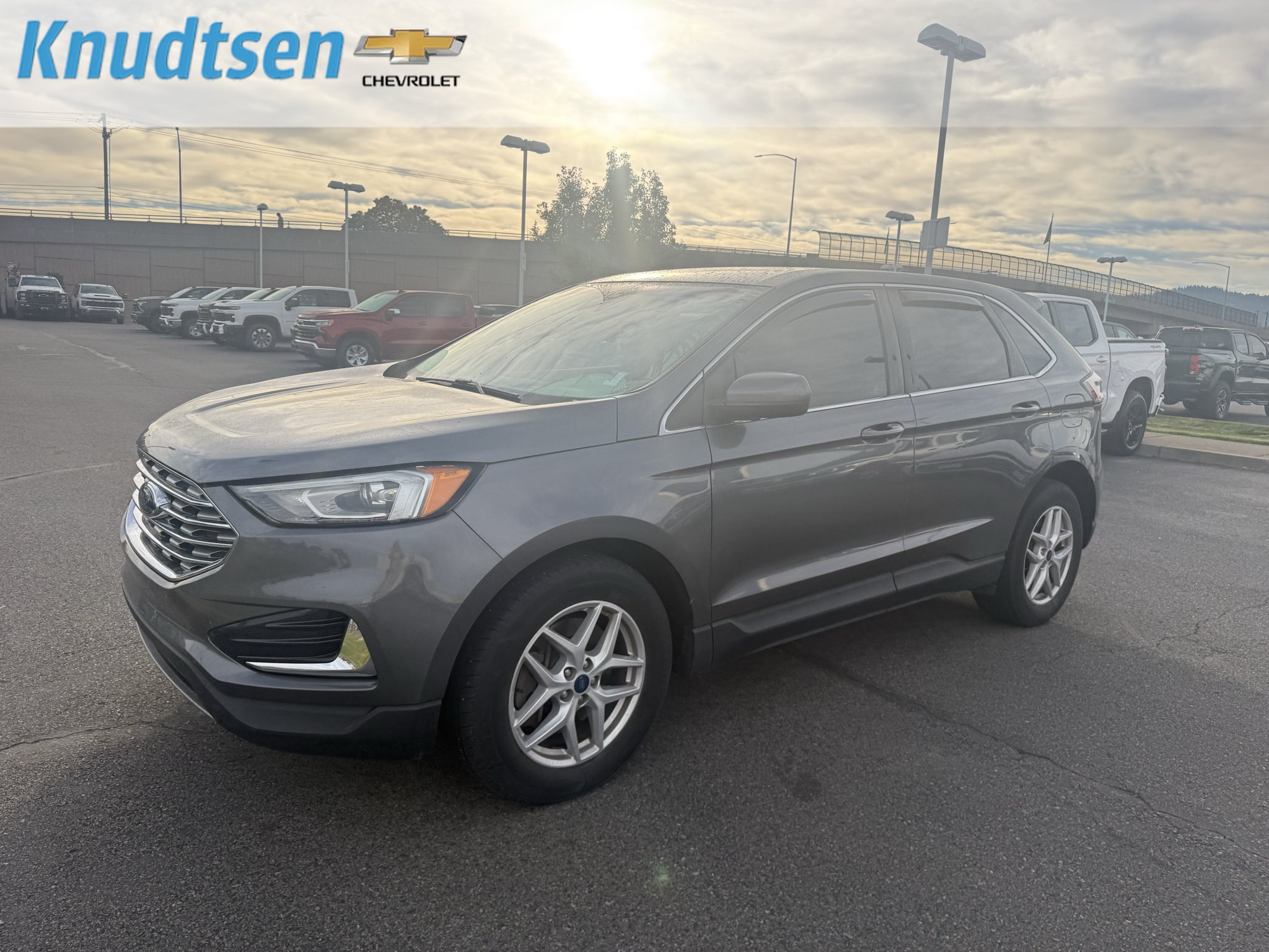 Used 2022 Ford Edge SEL AWD/4WD image 3