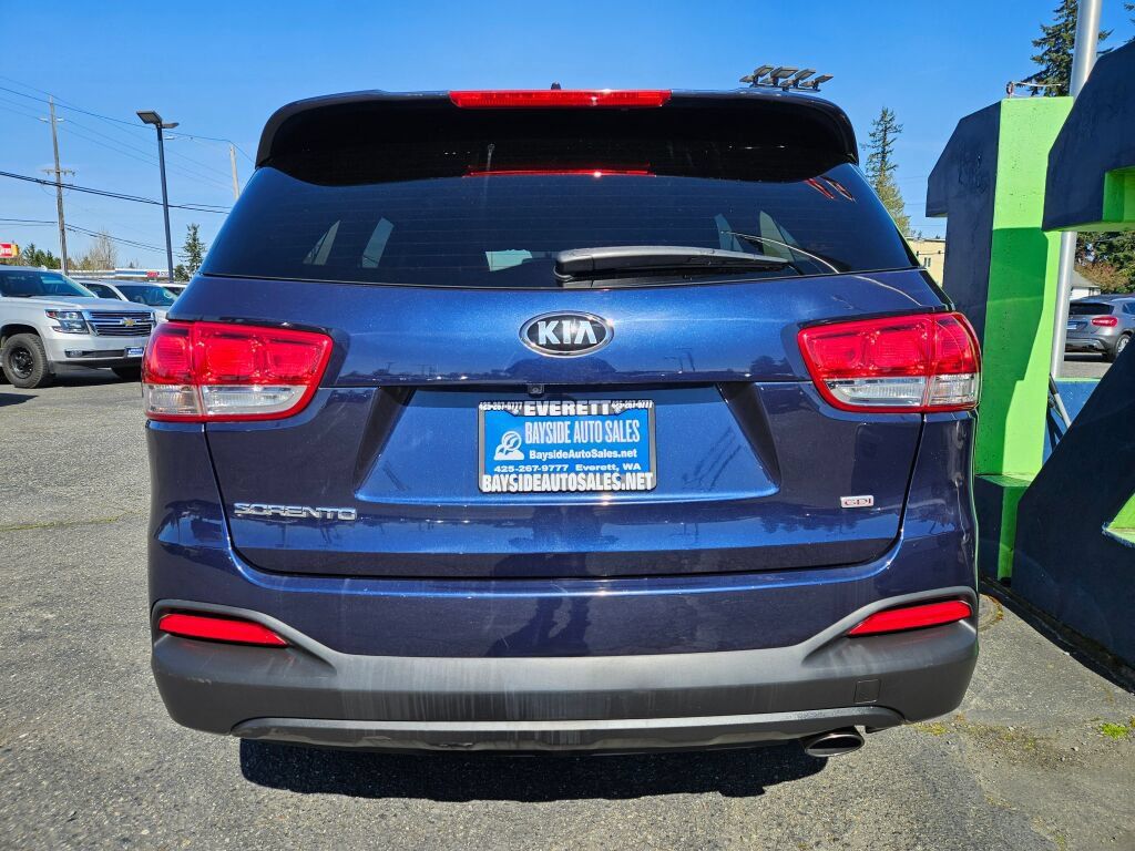 Used 2016 Kia Sorento FWD image 4