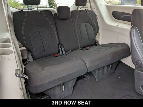 Used 2023 Chrysler Voyager LX FWD image 28