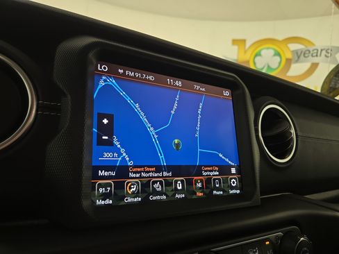 Used 2022 Jeep Wrangler Unlimited Sahara w/ Cold Weather Group AWD/4WD image 18