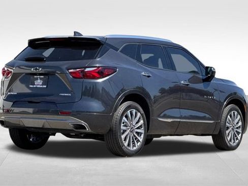 Used 2022 Chevrolet Blazer Premier w/ LPO, Sport Package FWD image 4