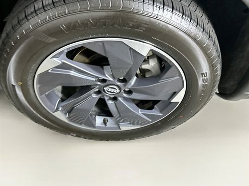 Used 2026 Nissan Rogue SV FWD image 11