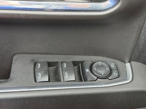 Used 2023 Chevrolet Silverado 1500 LT AWD/4WD image 11