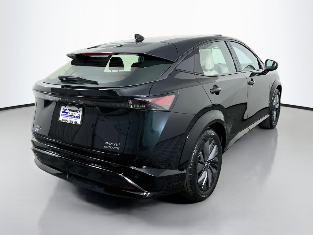 Used 2023 Nissan Ariya AWD image 7