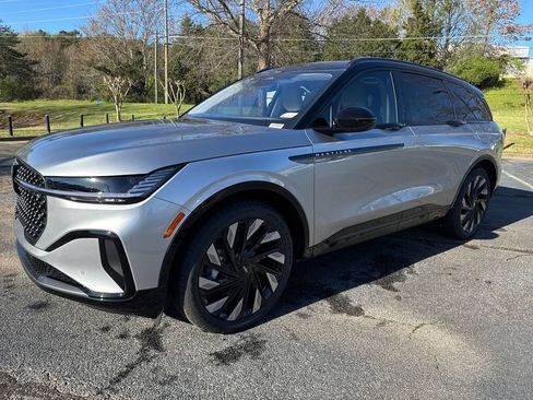 New 2026 Lincoln Nautilus Reserve w/ Jet Appearance Package image 9