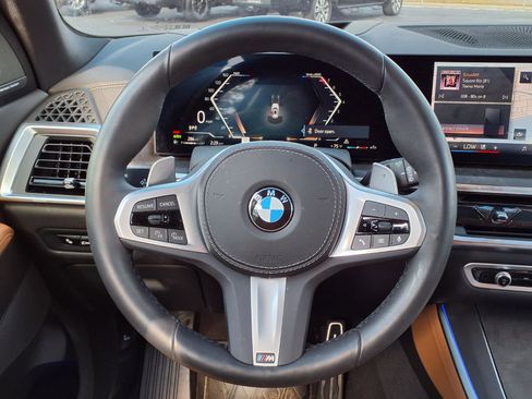 Used 2026 BMW X5 xDrive40i w/ M Sport Package image 23