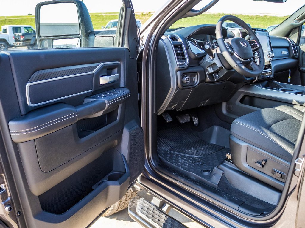 Used 2026 RAM 2500 Big Horn AWD/4WD image 24