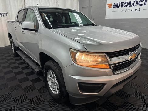 Used 2020 Chevrolet Colorado W/T w/ WT Convenience Package AWD/4WD image 2