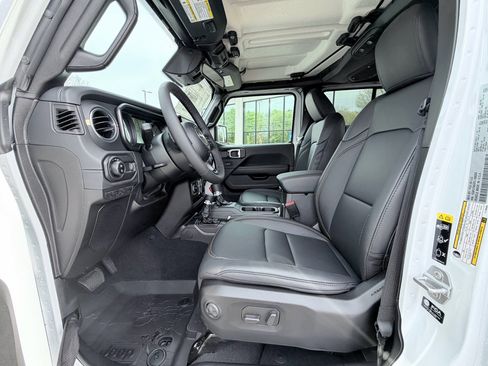 New 2026 Jeep Gladiator Sport image 22