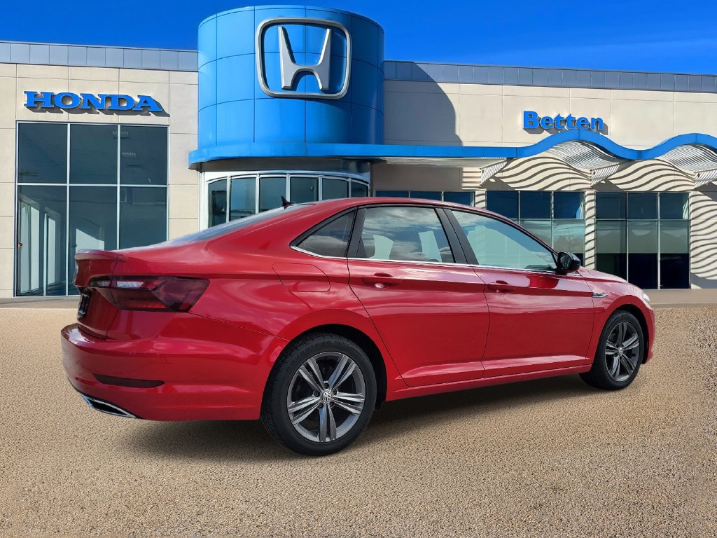 Used 2021 Volkswagen Jetta R-Line w/ R-Line Cold Weather Package FWD image 4