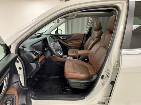 Used 2019 Subaru Forester Touring image 10