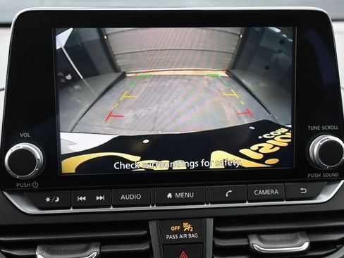 Used 2025 Nissan Altima 2.5 SV image 21