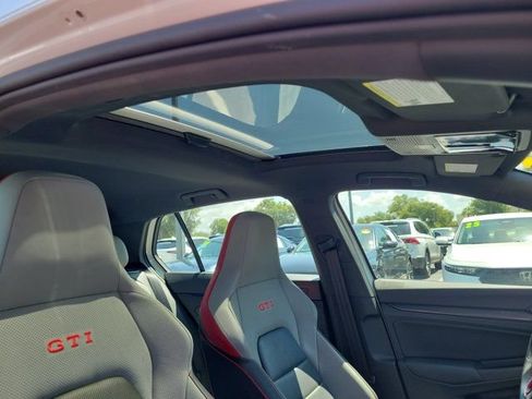 Used 2023 Volkswagen GTI Autobahn FWD image 9