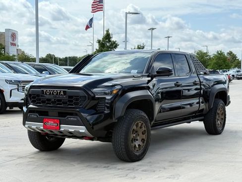 Used 2025 Toyota Tacoma 4x4 Double Cab Hybrid image 8