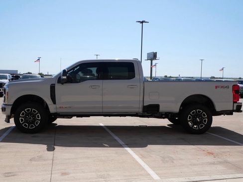 New 2026 Ford F350 Platinum w/ FX4 Off-Road Package AWD/4WD image 3