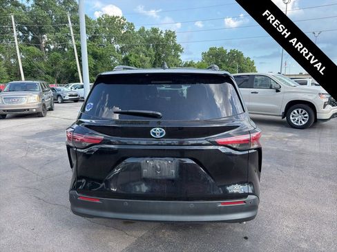 Used 2021 Toyota Sienna XLE FWD image 6