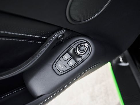 Used 2023 Aston Martin V12 Vantage image 50